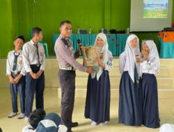 Kamsel Satlantas Polres Merangin Edukasi Siswa siswi Sekolah SMPN-4 Merangin