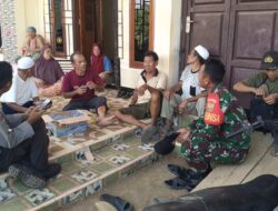 Kopda Safik Alwazan, Babinsa Koramil 03/Pauh Laksanakan Komsos dengan Masyarakat di Desa Pematang Kabau, Kecamatan Air Hitam