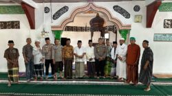 Jum’at Keliling Jajaran Polsek Muaro Bungo Polres Bungo di Masjid Al-Muhajirin Dusun Sarana Jaya Kecamatan Bathin III, Edukasi Ciptakan Terjaminnya Kamtibmas bersama Masyarakat 