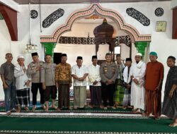 Jum’at Keliling Jajaran Polsek Muaro Bungo Polres Bungo di Masjid Al-Muhajirin Dusun Sarana Jaya Kecamatan Bathin III, Edukasi Ciptakan Terjaminnya Kamtibmas bersama Masyarakat 