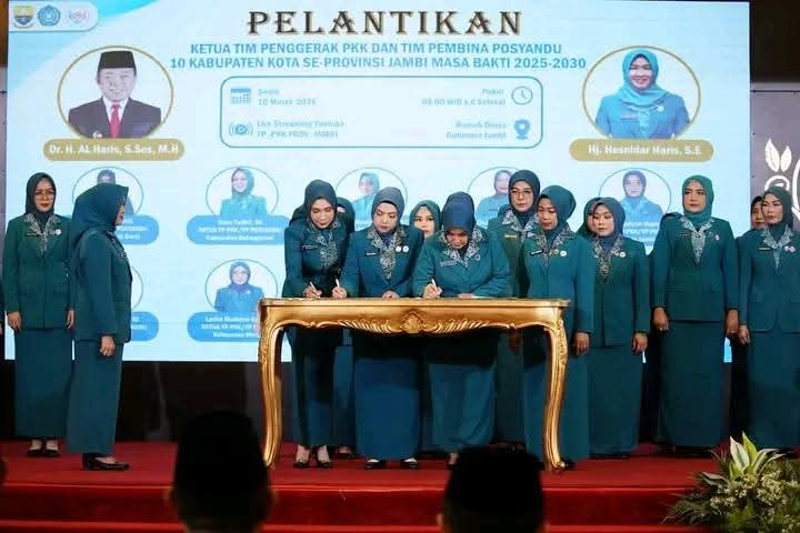 Hesnidar Haris Melantik 10 Ketua Tim Penggerak PKK Kabupaten Kota Se Provinsi Jambi