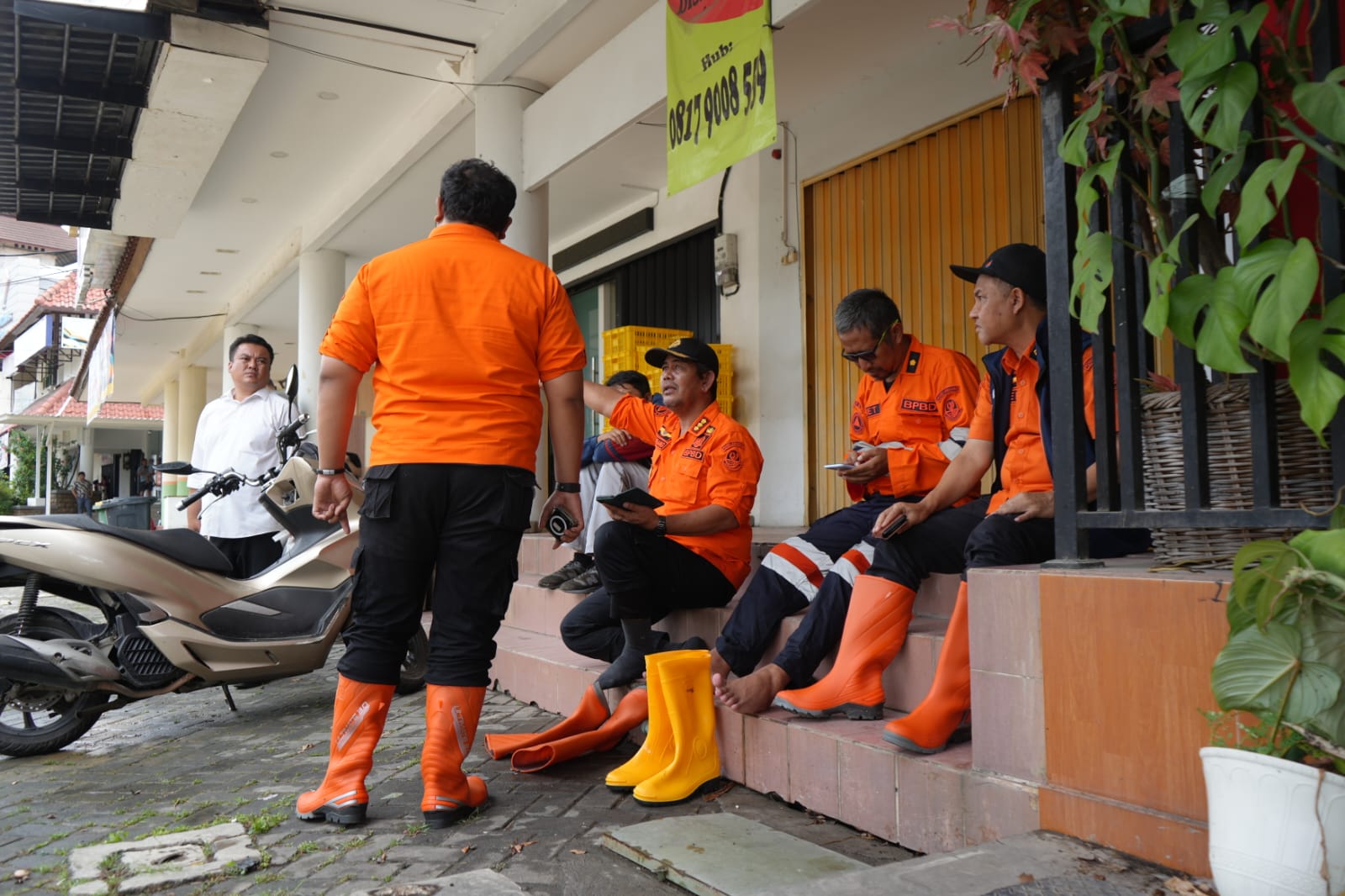 Banjir di Bekasi Belum Surut, Warga Butuh Bantuan Mendesak