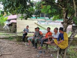 Komunikasi Sosial dengan Warga Desa Seling untuk Pererat Hubungan TNI dan Masyarakat