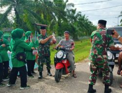Berbagi Takjil Gratis untuk Duafa dan Pengguna Jalan di Wilayah Koramil 420-01/Batang Asai