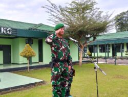 Meski dalam Suasana Puasa, Upacara Bendera Mingguan di Lapangan Makodim 0420/Sarko Tetap Berjalan Hidmat