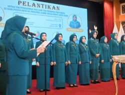 Hj Lavita Syukur Resmi Dikukuhkan Jadi Ketua TP PKK Merangin Oleh Ketua TP PKK Provinsi Jambi Hj Hesnidar Haris