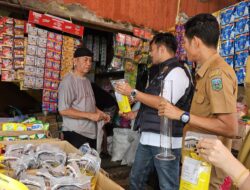 Unit Tipidter Satreskrim Polres Sarolangun bersama instansi terkait,Pemantauan Pasar tidak menemukan Perbedaan Volume dari Minyak Goreng Kemasan 