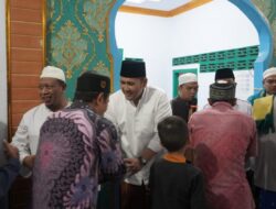 Bupati H M Syukur Safari Ramadhan 1446 H ke Desa Sinar Gading tak Ada Nomor 01 atau 02, yang Ada Bersatu Membangun Merangin