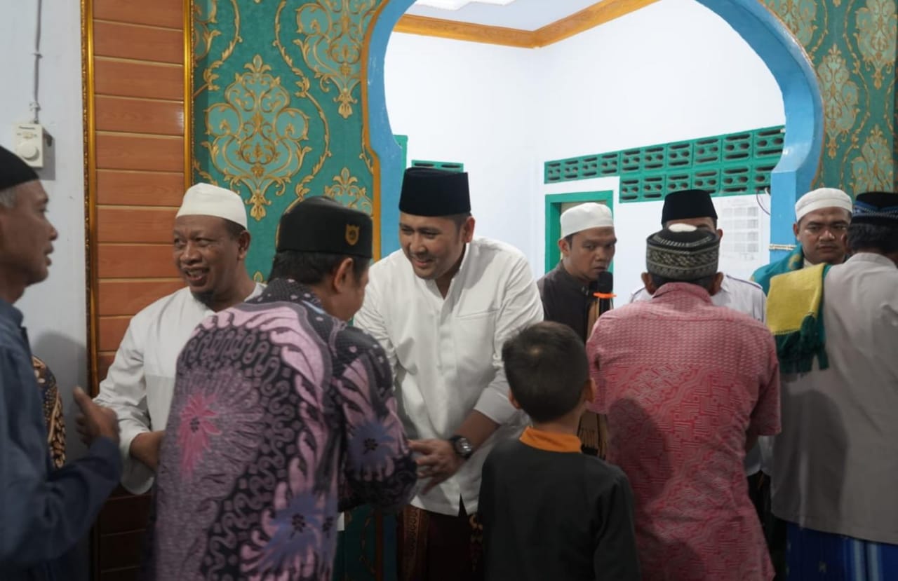 Bupati H M Syukur Safari Ramadhan 1446 H ke Desa Sinar Gading tak Ada Nomor 01 atau 02, yang Ada Bersatu Membangun Merangin