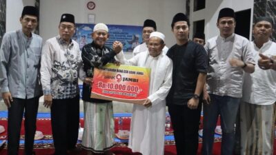 Wabup H A Khafid Safari Ramadhan ke Desa Tambang Emas Diguyur Hujan, Air Masuk ke Masjid yang Dalam Tahap Renovasi