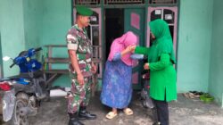 Antisipasi Bencana Banjir dan Tanah Longsor, Babinsa Koramil 420 04/Sarolangun Lakukan Patroli