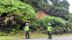 Satuan Lalulintas Polres Merangin Cek Badan Jalan Merangin-Kerinci Sebagai Bahan Evaluasi dan Akan Koordinasi pada Balai Pelaksana Jalan Nasional