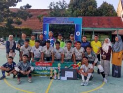 Babinsa Koramil 420-04/Sarolangun, Kodim 0420/Sarko menghadiri Penutupan Turnamen Futsal OSIS CUP III SMA N 7 Sarolangun