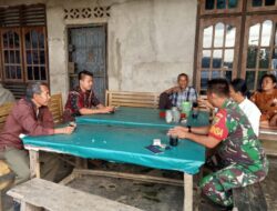 kemanunggalan TNI dengan rakyat, Babinsa Koramil 420-01/Batang Asai, Kodim 0420/Sarko, Keakraban Lewat Komunikasi Sosial dengan Warga dan Perangkat Desa