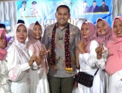 Bupati H M Syukur Jadi ‘Rebutan’ Emak-emak ·Ketika Melaunching Sekolah Lansia Tangguh Kecamatan Bangko