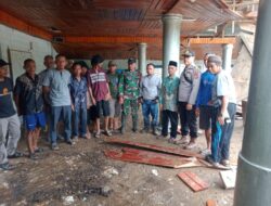 Danramil 420-01/Batang Asai Lettu Inf Juhardi bantu warga di terjang Banjir Bandang Desa Bukit Berantai