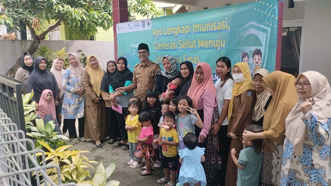 PEMDES SINDANG HEUIA IKUT GENCARKAN IMUNISASI DI HARI IMUNISASI SEDUNIA 2025