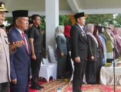 Pemkab Merangin Gelar Upacara Hardiknas 2025 Guru adalah Orang Tua Berada Disisi Muridnya Dalam Suka dan Duka