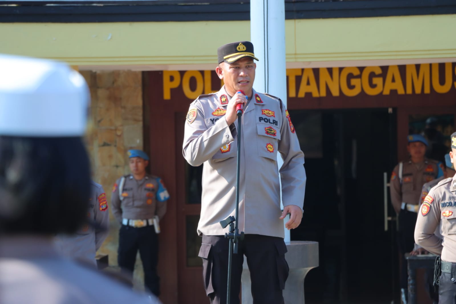 Pimpin Apel Perdana, Ini Pesan Tegas Kabag Ops Polres Tanggamus kepada Personel