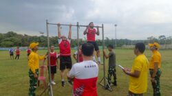 Seluruh anggota Kodim 0420/Sarko Tingkatkan Ketahanan Fisik di Lapangan GOR Merangin