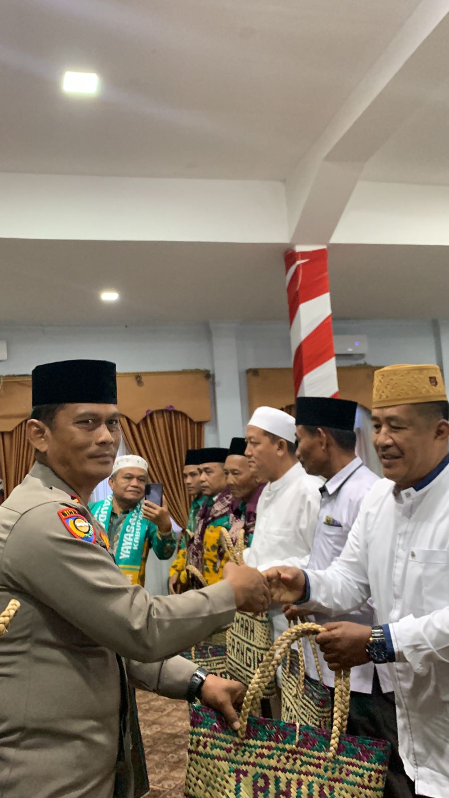 Kapolres Merangin diwakili Kasat Binmas hadiri Walimatussafar Keberangkatan Jama’ah Haji Kabupaten Merangin.