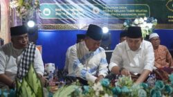 Bupati dan Wabup Pengajian Akbar Bersama Gus Muwafiq Di Lapangan Desa Muara Delang Kecamatan Tabir Selatan