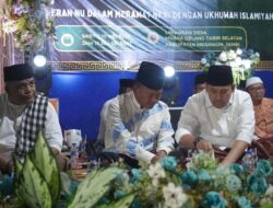 Bupati dan Wabup Pengajian Akbar Bersama Gus Muwafiq Di Lapangan Desa Muara Delang Kecamatan Tabir Selatan