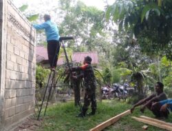 Babinsa koramil 420-02/Ma. Limun Peltu Hairil Anwar, Tanamkan Jiwa Gotong Royong Dan Bahu Membahu Dalam Kehidupan Bermasyarakat