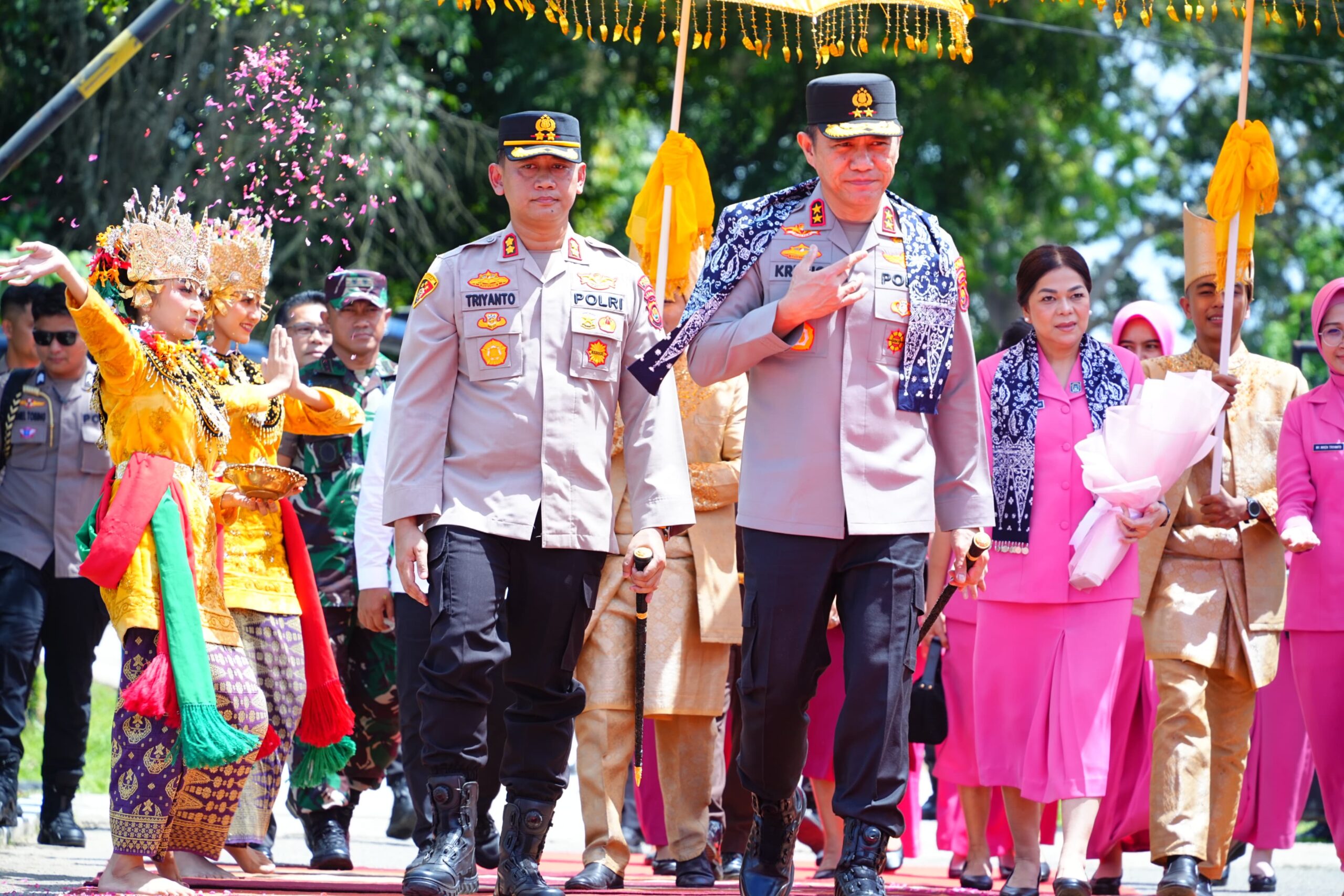Kunjungan Kerja   Kapolda Jambi Di Polres Tebo, Tekankan Kehadiran Polri Di Tengah Masyarakat Dan Komitmen Anti Narkoba