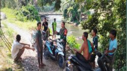 Babinsa Koramil 420-06/Muara Siau bersama Warga Cekan debit sungai sekaligus sapa warga di Desa Air Lago