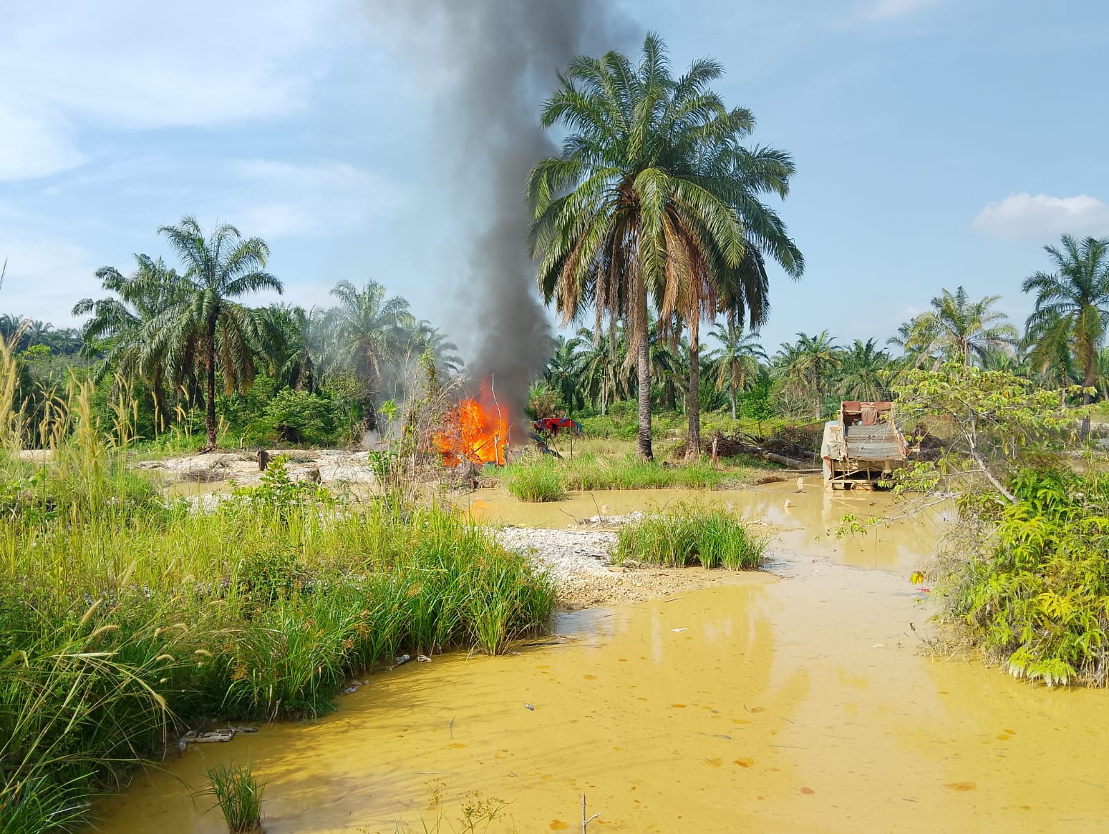 Tindak Lanjuti Laporan Masyarakat Terkait Aktifitas PETI, Polres Merangin Lakukan Penertiban Pada 2 Lokasi Berbeda