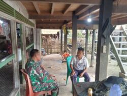 Sangat Akrab TNI dan Masyarakat bersama dalam Komsos Jadi Jembatan Sinergi di Desa Sungai Keradak