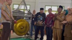 Lagi, Bupati H M Syukur Launching Sekolah Lansia· Desa Pauh Menang dan Desa Plakar Jaya Kecamatan Pamenang