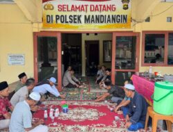 Kapolsek Mandiangin Cooling System dengan gelar pengajian dan Yasinan bersama Warga