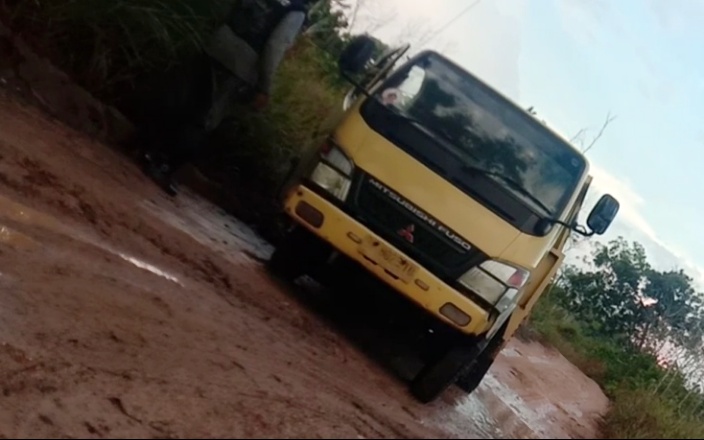 Makin Brutal di Jl Korindo, Gunung Kijang Inisial L Terang-Terangan Menambang Pasir Ilegal