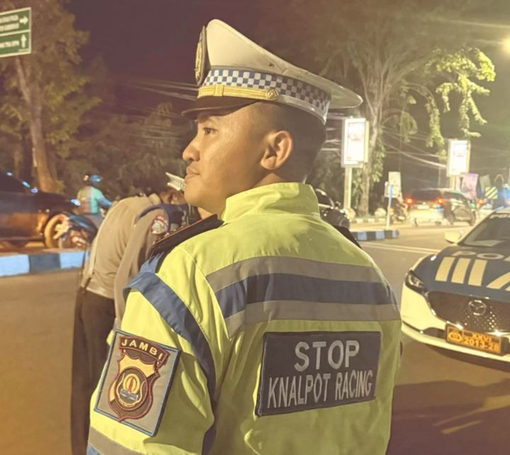 Stop Knalpot Brong Satlantas Polresta Jambi Amankan Sepeda Motor Tak Sesuai Modifikasi di Jalan Soemantri Brojonegoro Sipin