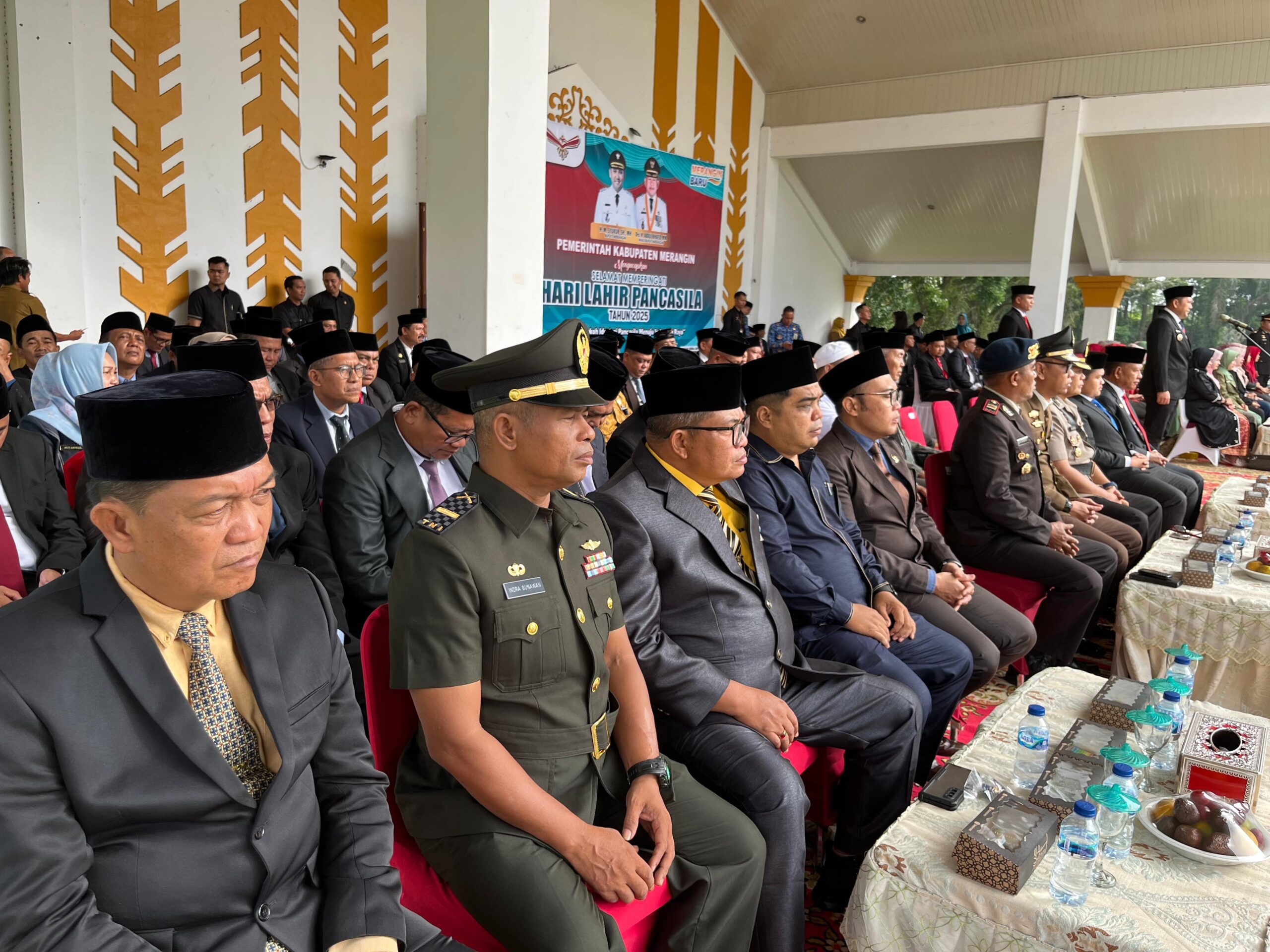 Upacara Hari Lahir Pancasila 2025 di Merangin, Diwakili Danpos Ramil Mandiangin Letda Inf Indra Gunawan