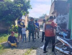 Peduli Lingkungan, Babinsa Ajak Warga Padang Jering Jaga Keamanan dan Kebersihan