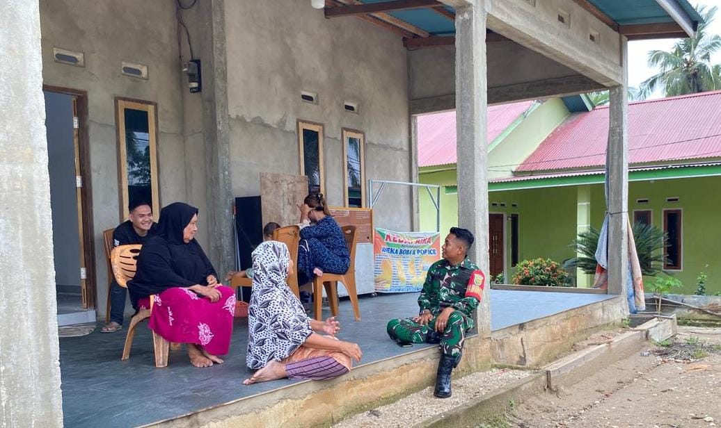 Pererat Silaturahmi, Babinsa Aktif Jalin Komsos dengan Warga Desa Binaan