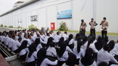 Satuan Brimob Polda Metro Jaya Berikan Pelatihan Penanganan Kerusuhan Bagi CPNS Lapas Cipinang