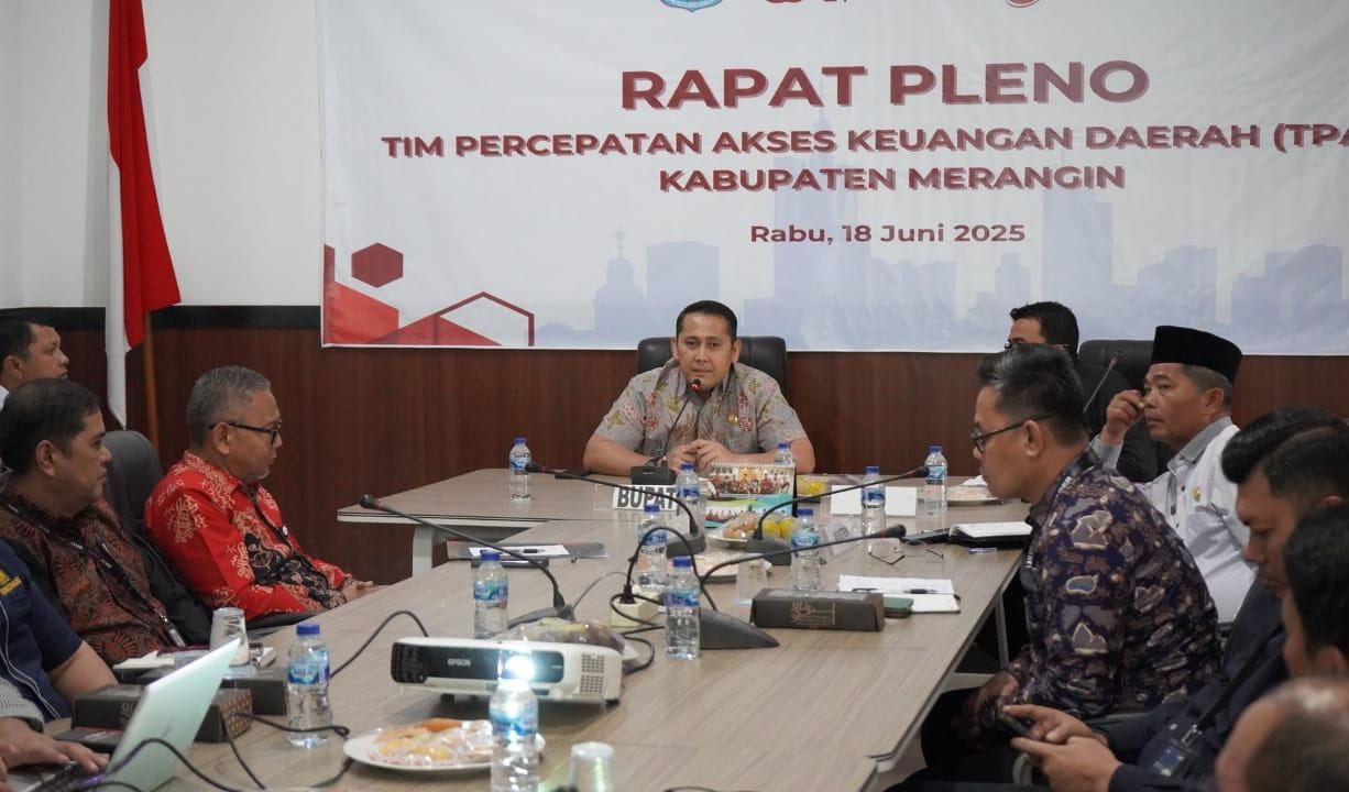 Bupati H M Syukur Buka Rapat Pleno TPAKD Merangin