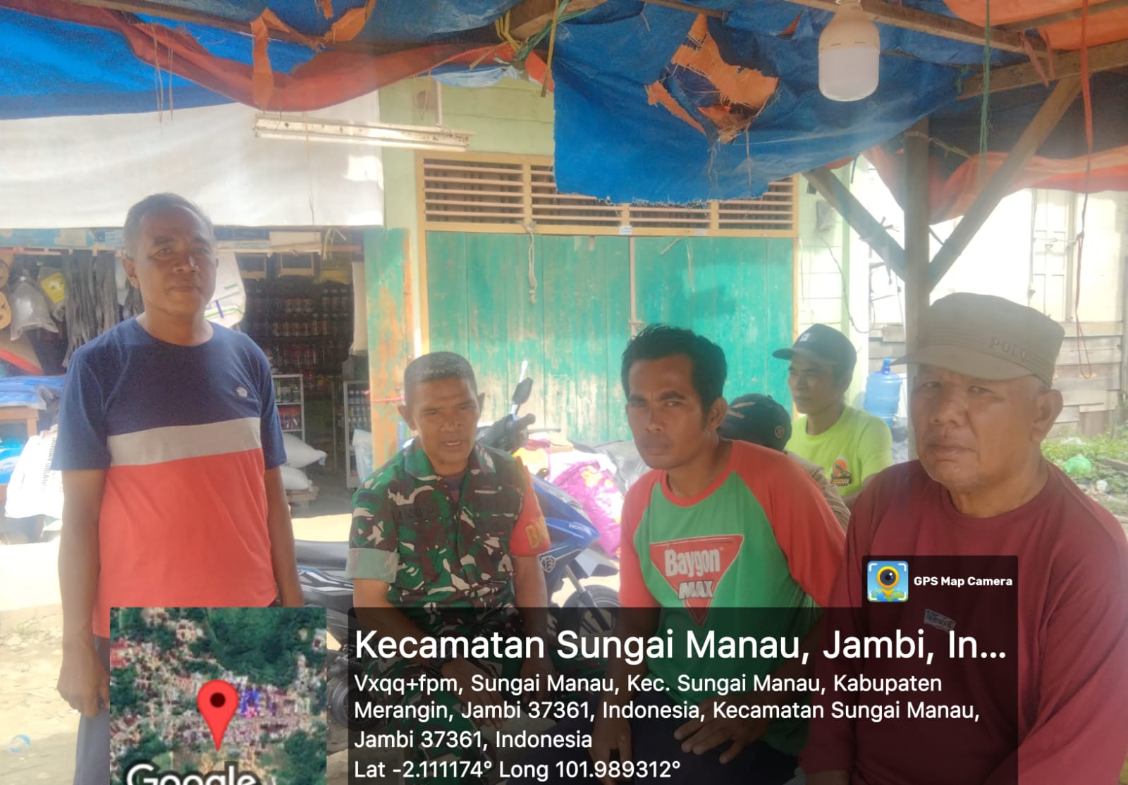 Babinsa Komsos Dengan Warga Di Desa Binaan Supaya Silaturahmi Tetap Terjaga