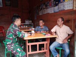 Pererat Sinergi, Babinsa Serda Roby Guswara Ajak Warga Jaga Keamanan Lewat Komsos di Tabir