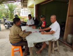 Babinsa Bersama Perangkat Desa Bahas Tentang Kamtibmas di Wilayah Desa Binaan