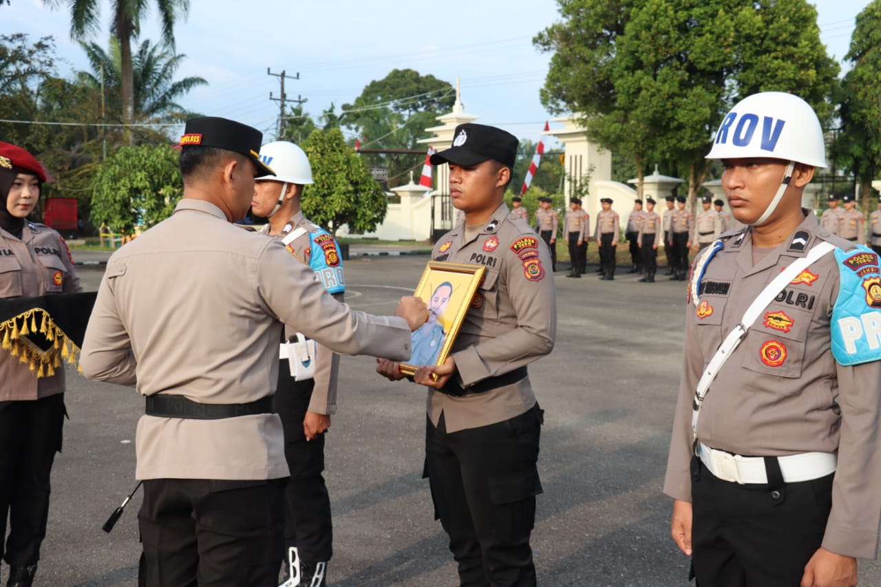 Kapolres Tebo Pimpin Upacara PTDH Personel Polres Tebo