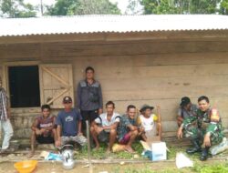 Dekatkan Diri dengan Warga, Babinsa Gelar Komsos di Desa Rantau Limau Manis
