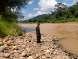 Koramil 420-01/Batang asai melalui Babinsa Desa Batin Pengambang Laksanakan Patroli Bencana Alam  himbau warga antisipasi bencana Alam