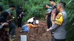 Polres Tanggamus Ambil Sampel DNA dan Dampingi Keluarga Diduga Orang Tua dari Jenazah Tanpa Kepala di Pantai Limau