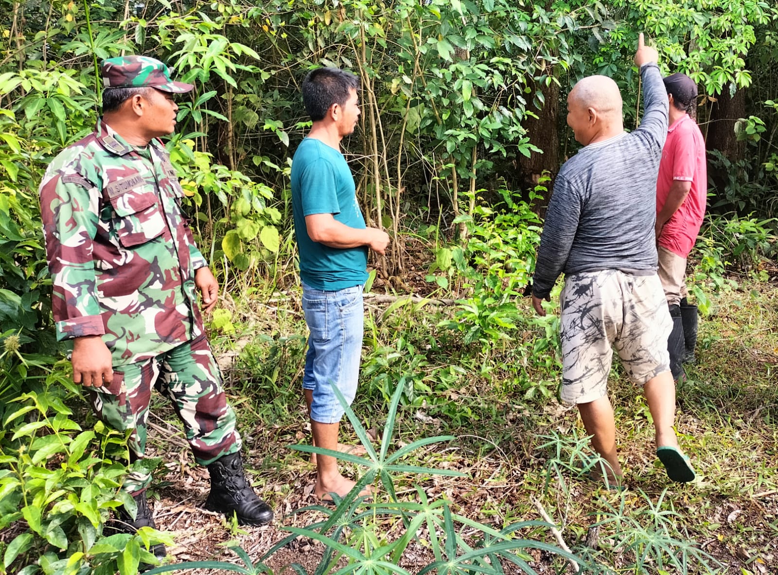 Cegah Karhutla, Babinsa Laksanakan Patroli