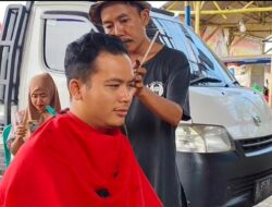 Pemdes sindangheula gelar cukur geratis 75 warga termasuk kepala desa ikut di cukur